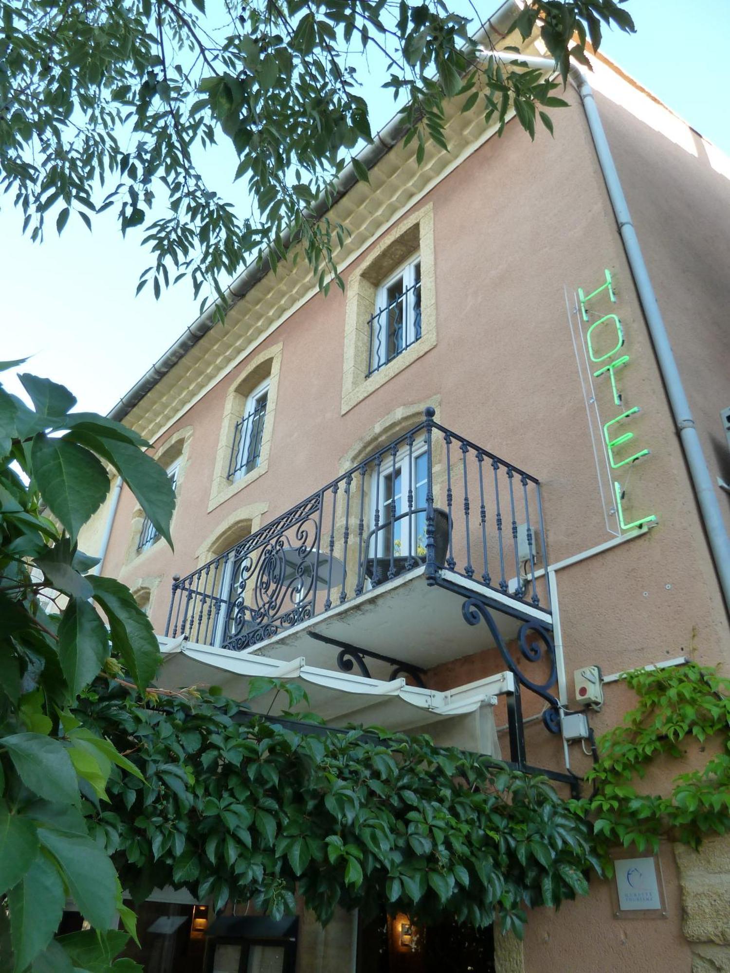 Sainte-Cécile-les-Vignes Logis Hotel Restaurant La Farigoule מראה חיצוני תמונה