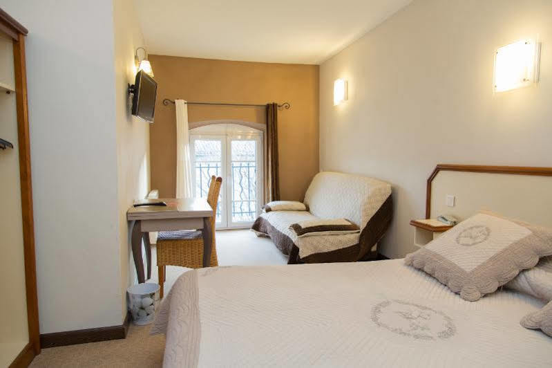Sainte-Cécile-les-Vignes Logis Hotel Restaurant La Farigoule מראה חיצוני תמונה