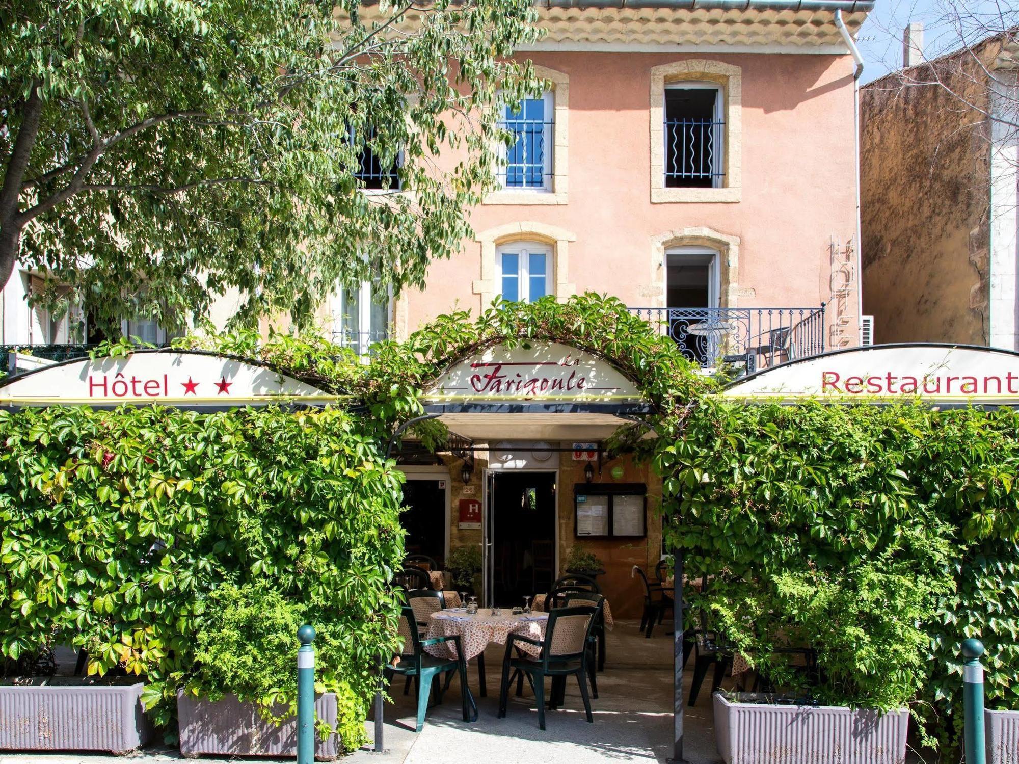 Sainte-Cécile-les-Vignes Logis Hotel Restaurant La Farigoule מראה חיצוני תמונה